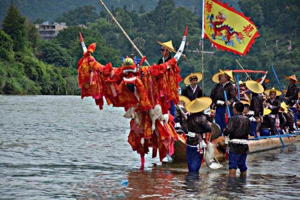 龙船节是哪个民族的节日