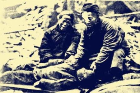 杀人魔帝看似八字羸弱实则暴虐，血腥屠城最后因木而死
