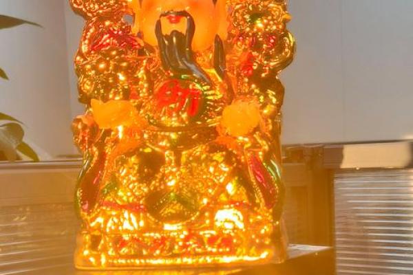 财神爷香炉放钱吗