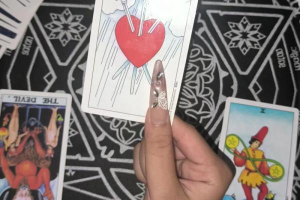 测试塔罗牌男女缘分准吗 塔罗牌测姻缘准吗？