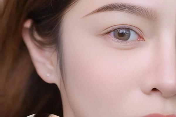 “大智如愚”的八字眉的女人旺夫吗