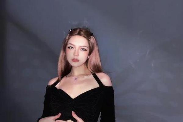 周扬青什么星座
