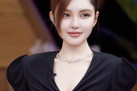 周扬青什么星座