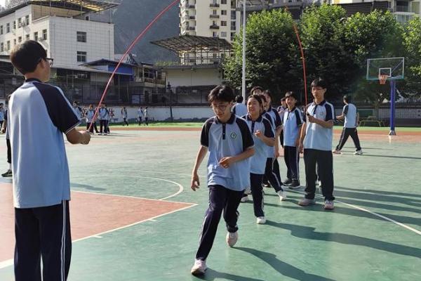 跳八字长绳 跳八字长绳