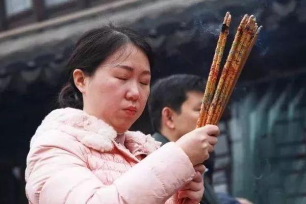 生活不顺去算命管用吗女 生活不顺去算命管用吗女