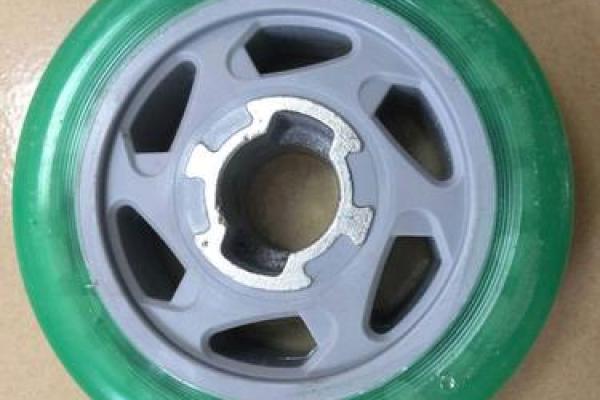 外八字轮 外八字轮