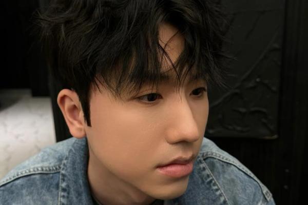 缘分测试男生发型长发烫发 男生发型测试在线？