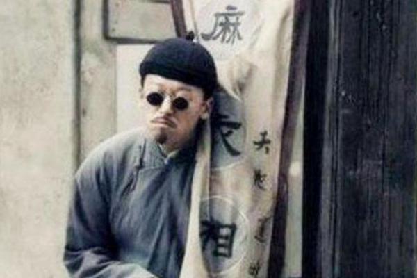 下午有没有算命的先生